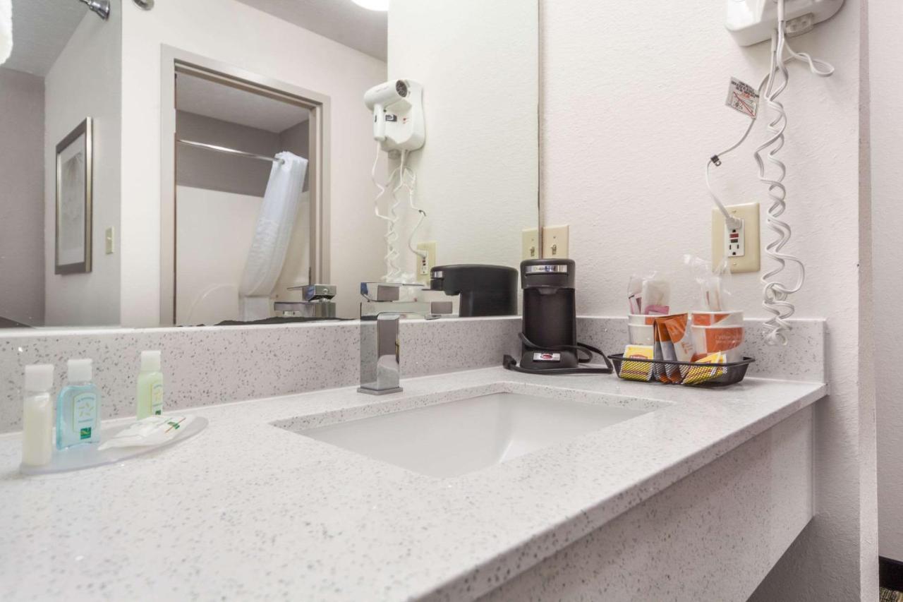 Quality Inn & Suites West Omaha - Ne Linclon Extérieur photo