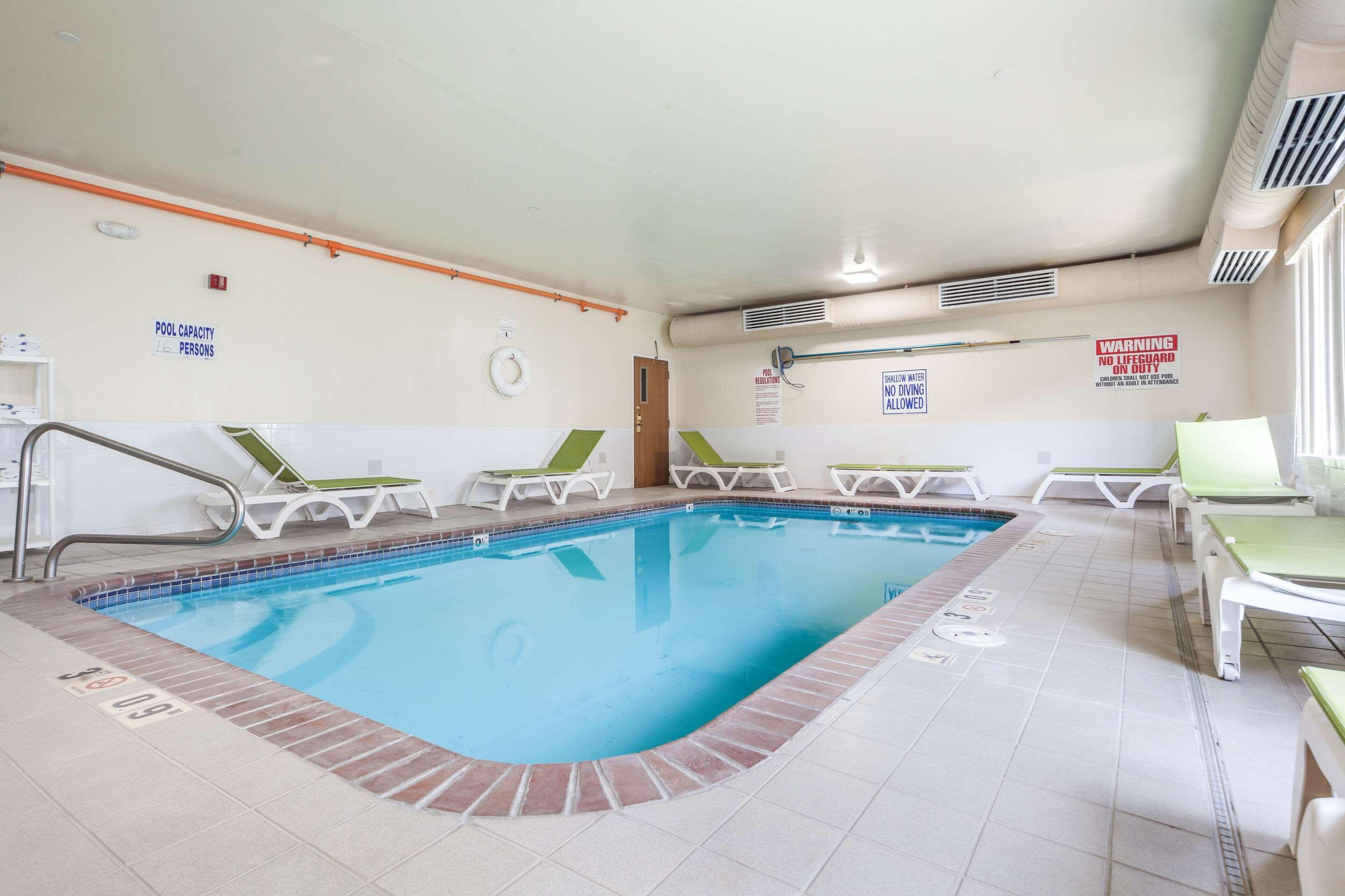 Quality Inn & Suites West Omaha - Ne Linclon Extérieur photo